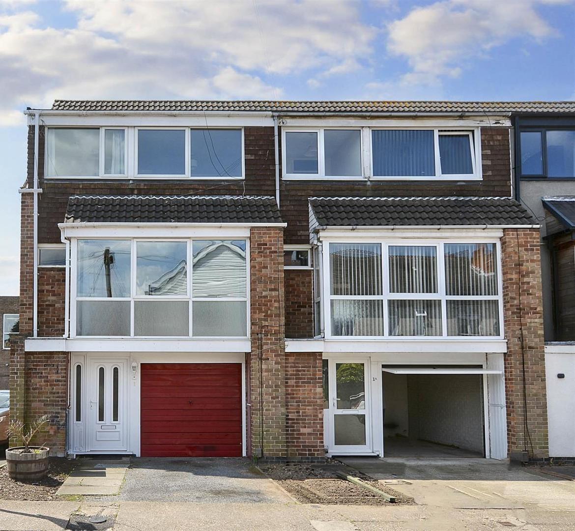 Warren Avenue, Stapleford Robert Ellis Estate Agents